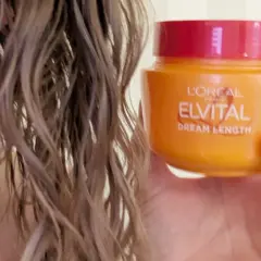Hårinpackning för blekt hår. L'Oréal Elvital Dream Length räddar torrt och skadat hår.